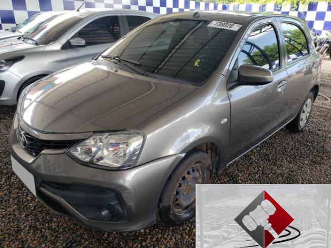 TOYOTA ETIOS 18/18