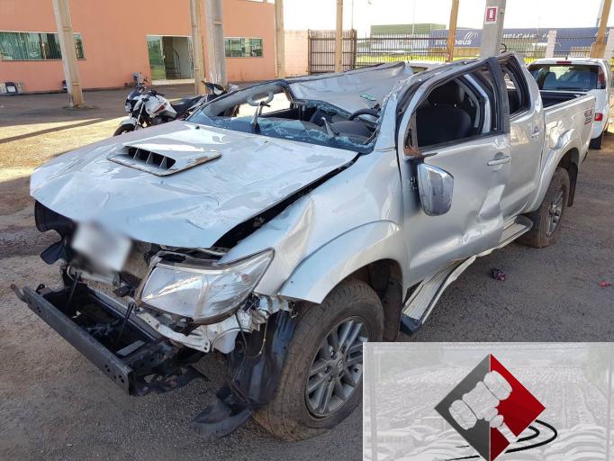 TOYOTA HILUX CD 14/14