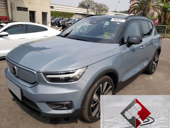 VOLVO XC40 21/22