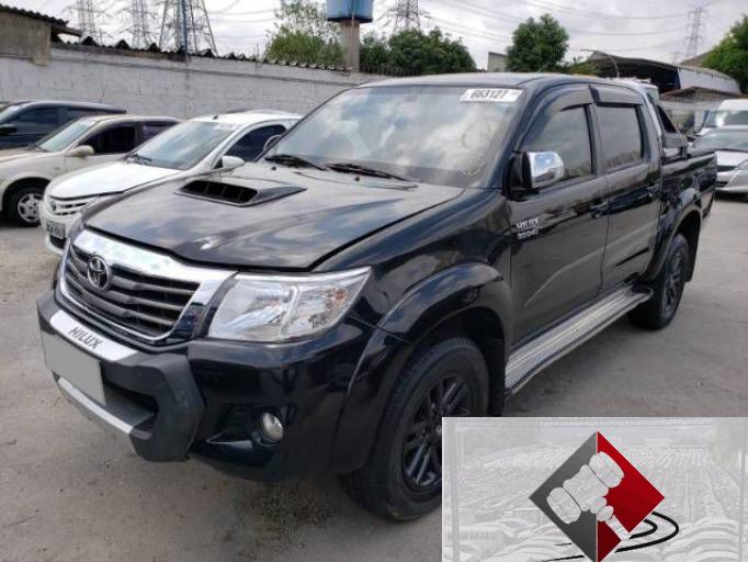 TOYOTA HILUX CD 15/15