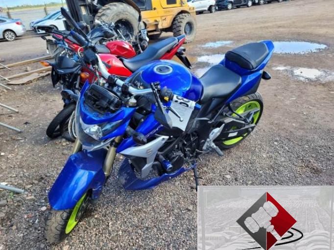 SUZUKI GSR 750 15/15