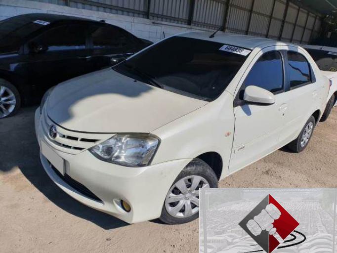 TOYOTA ETIOS SEDAN 15/15